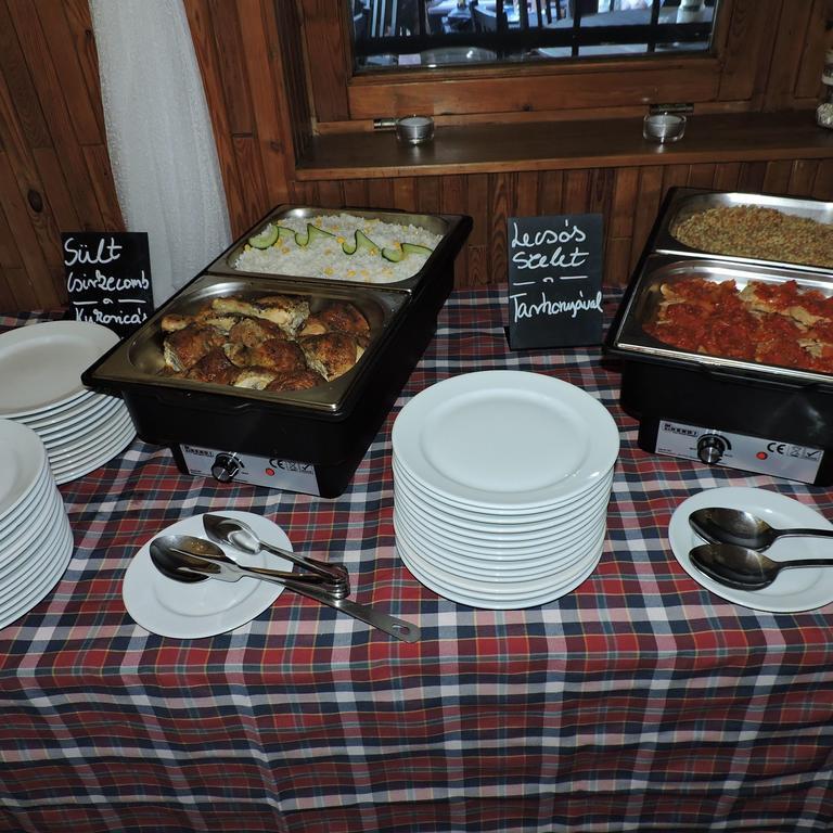 Hotel Sikfokut ノスヴァイ エクステリア 写真