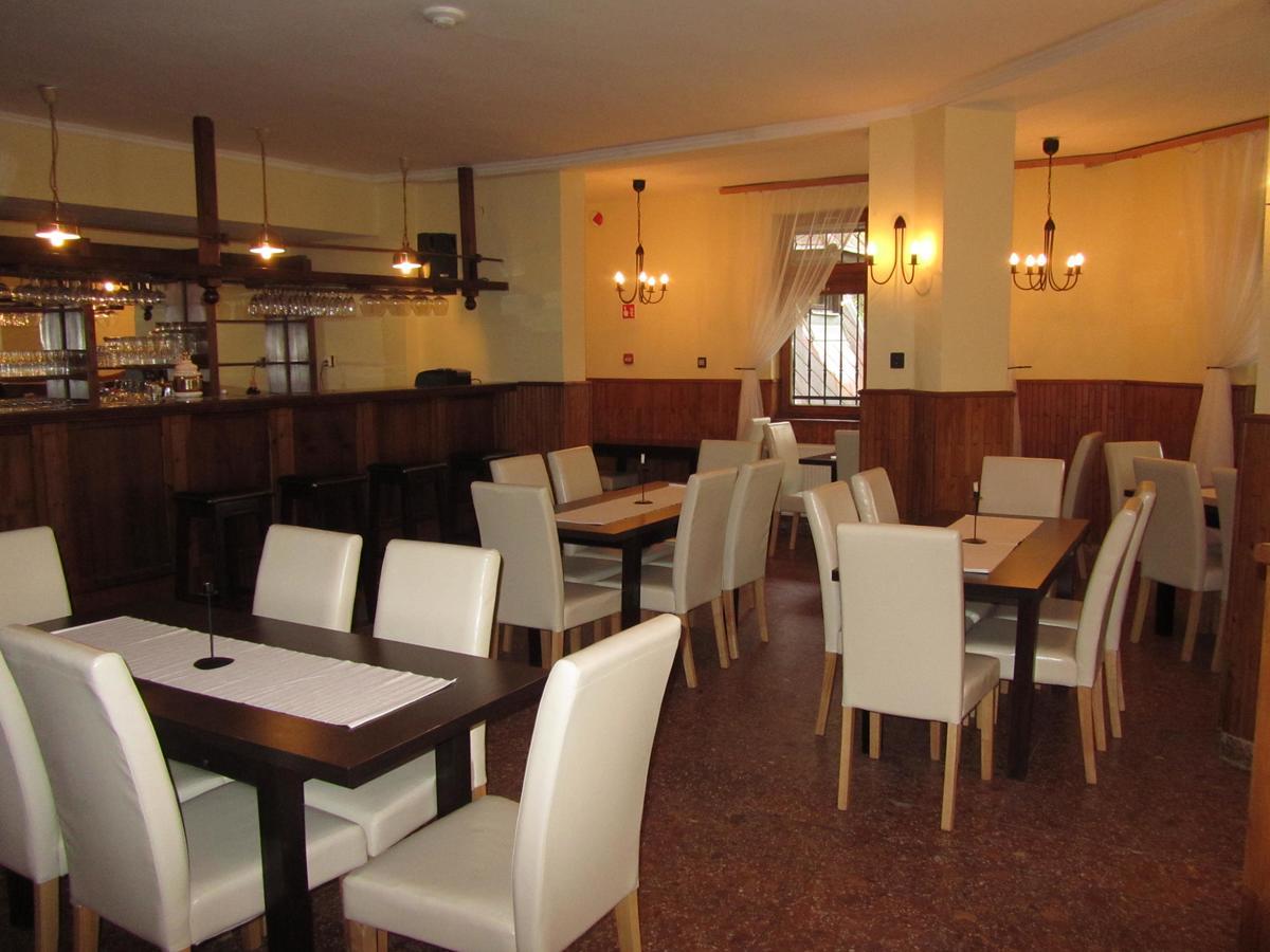 Hotel Sikfokut ノスヴァイ エクステリア 写真