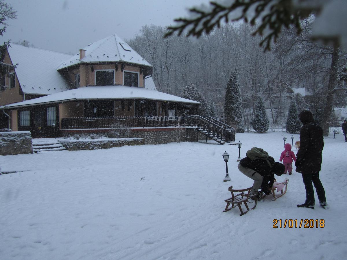 Hotel Sikfokut ノスヴァイ エクステリア 写真